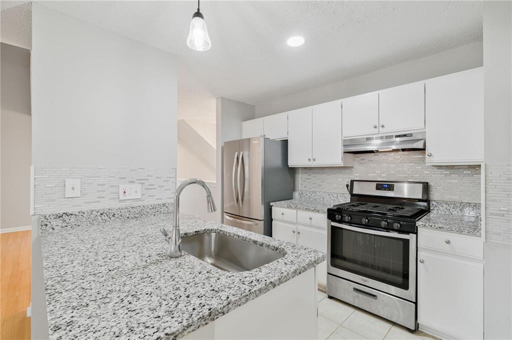 1064 Creatwood Circle SE