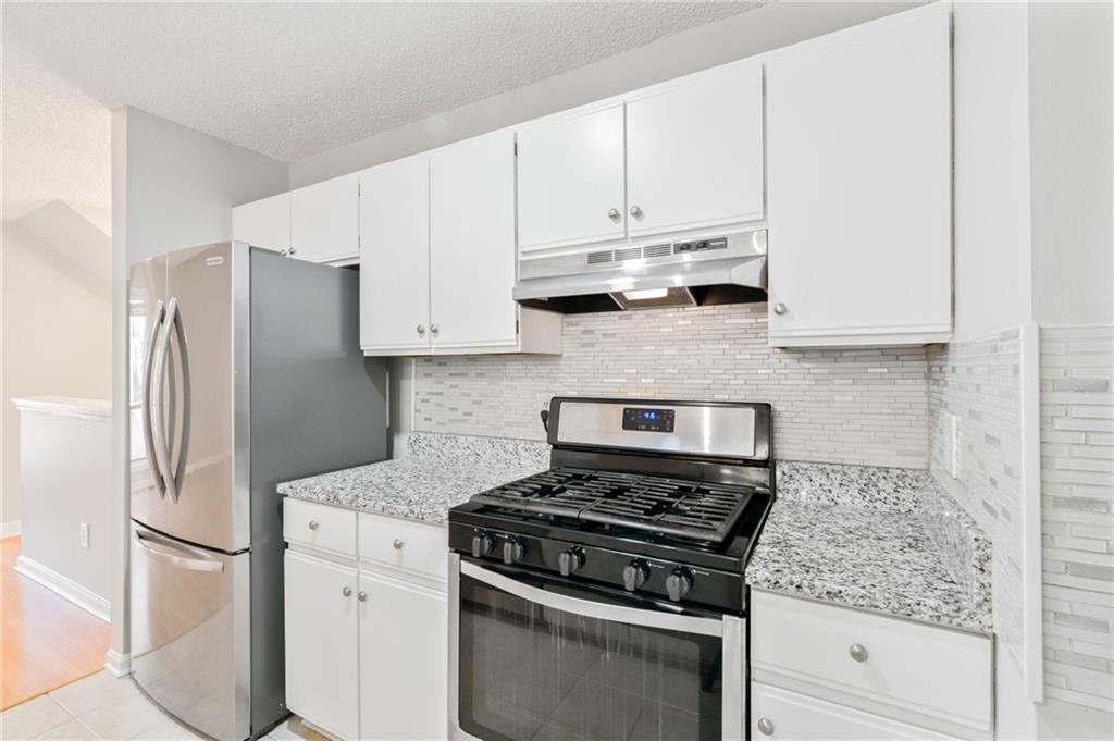 1064 Creatwood Circle SE