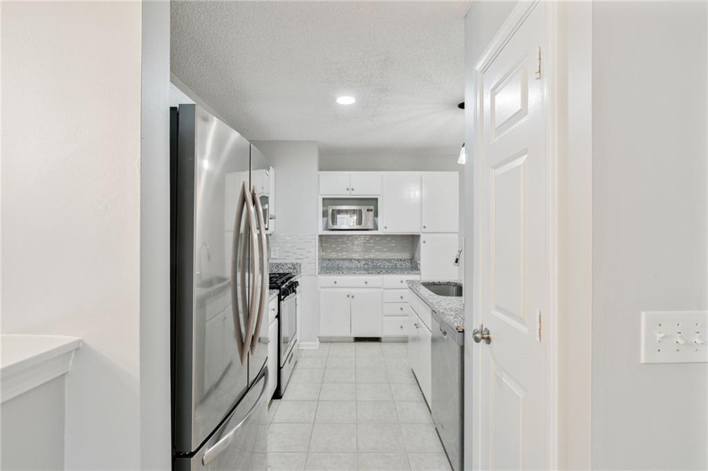 1064 Creatwood Circle SE