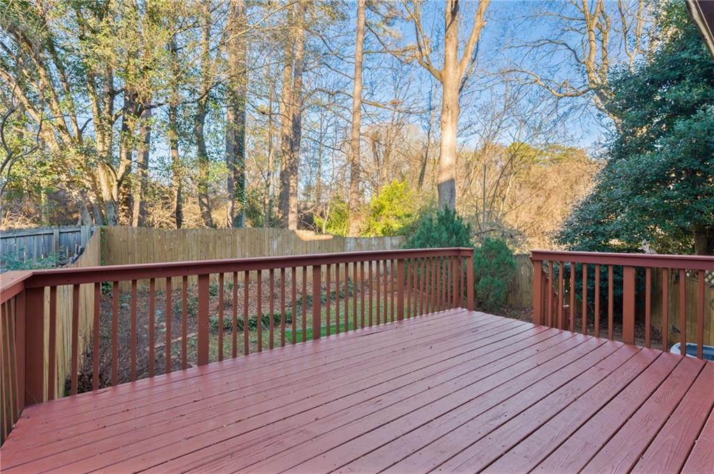 1064 Creatwood Circle SE