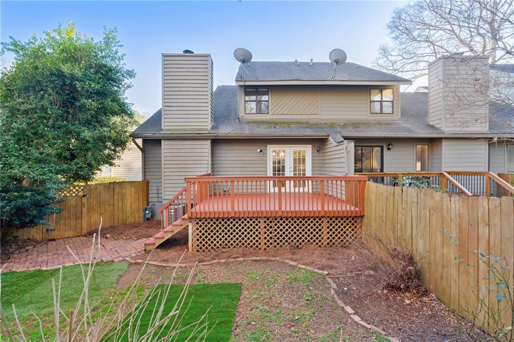 1064 Creatwood Circle SE