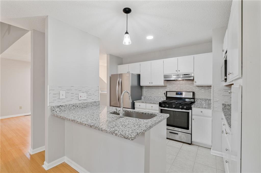 1064 Creatwood Circle SE