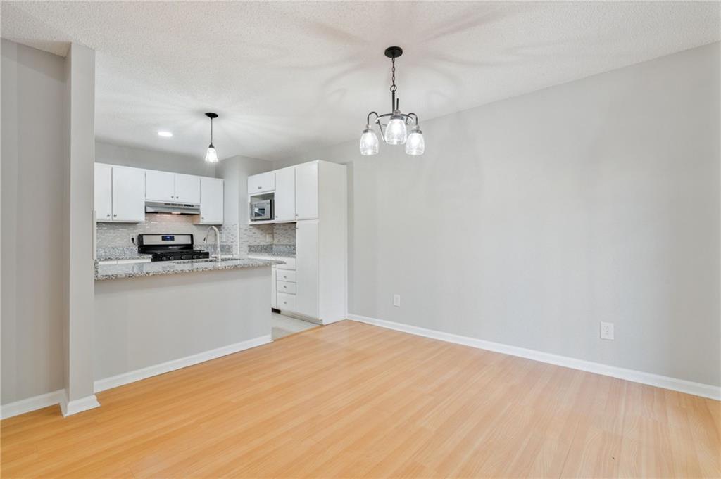 1064 Creatwood Circle SE