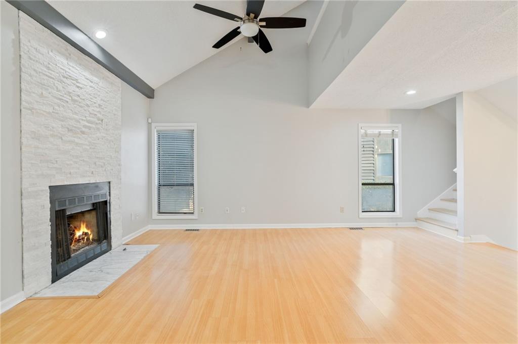 1064 Creatwood Circle SE