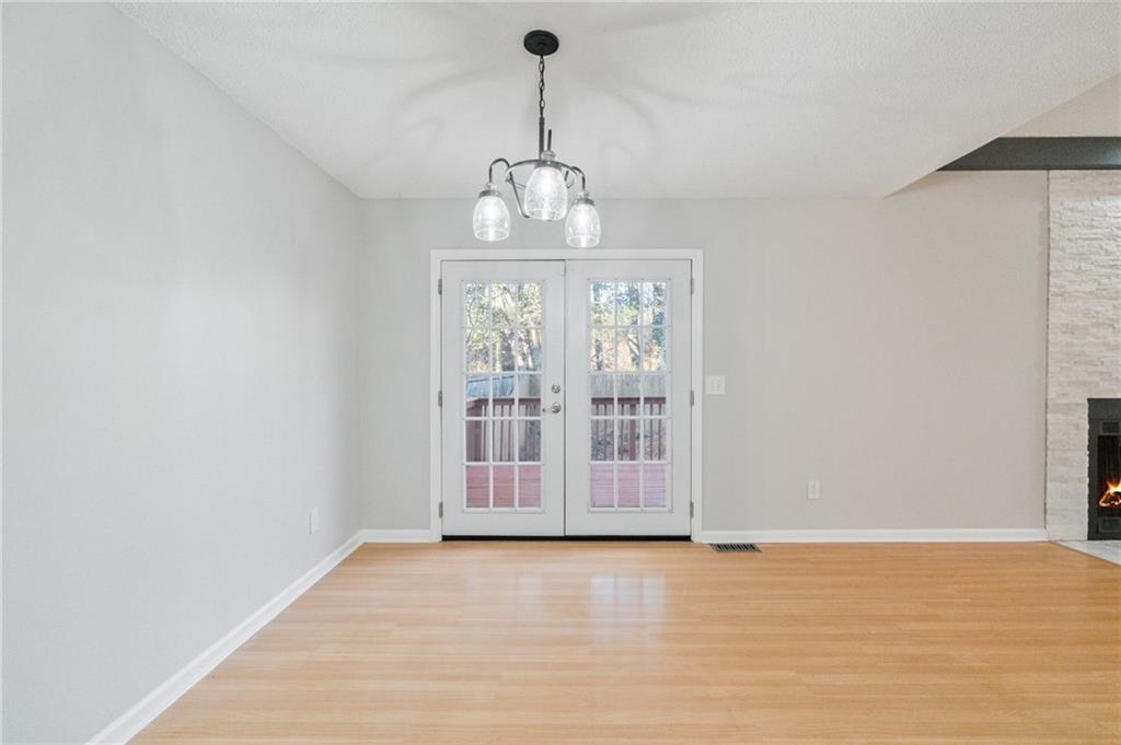 1064 Creatwood Circle SE