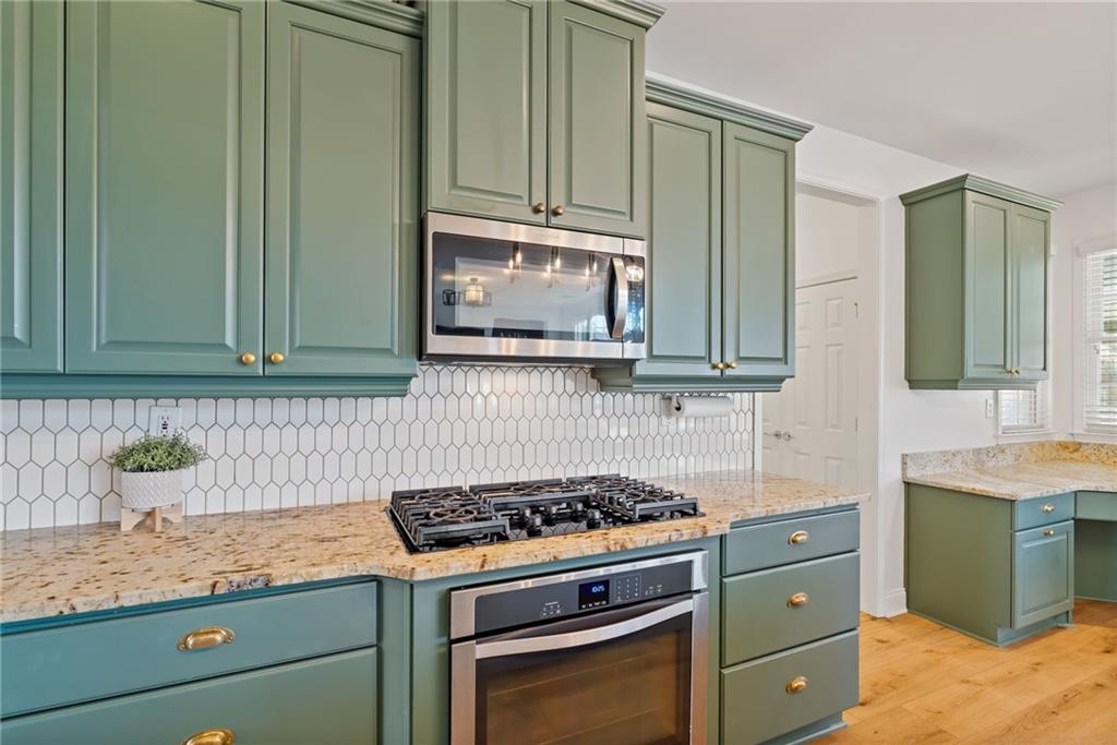 2613 Lakefield Court.