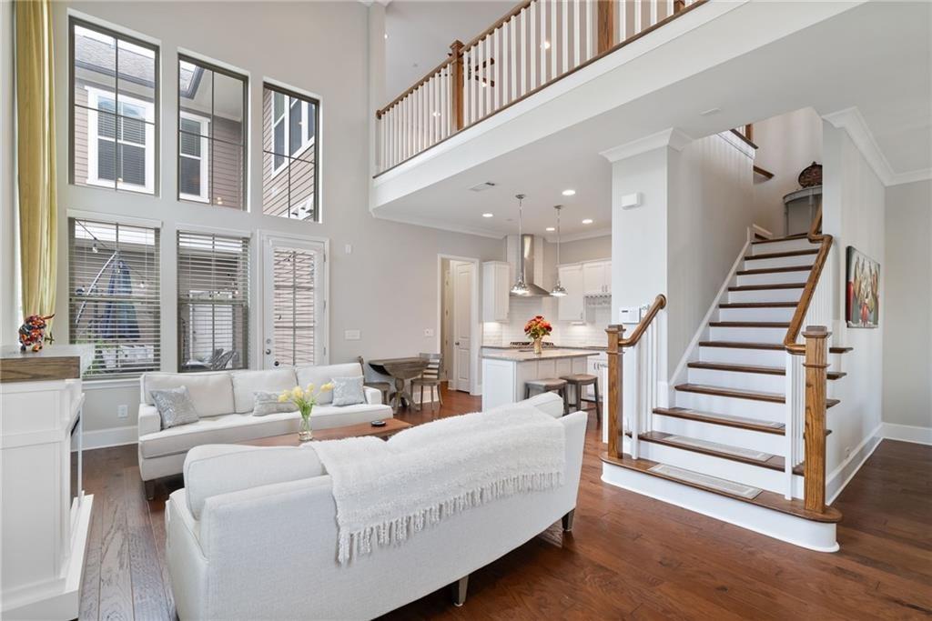 332 Symphony Way. SE