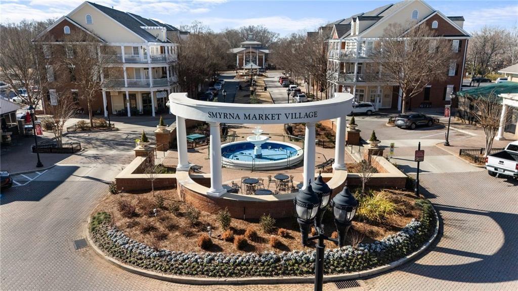 332 Symphony Way. SE