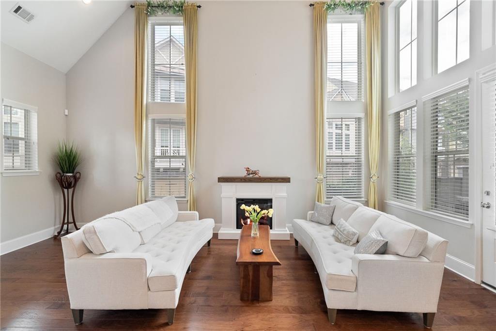 332 Symphony Way. SE