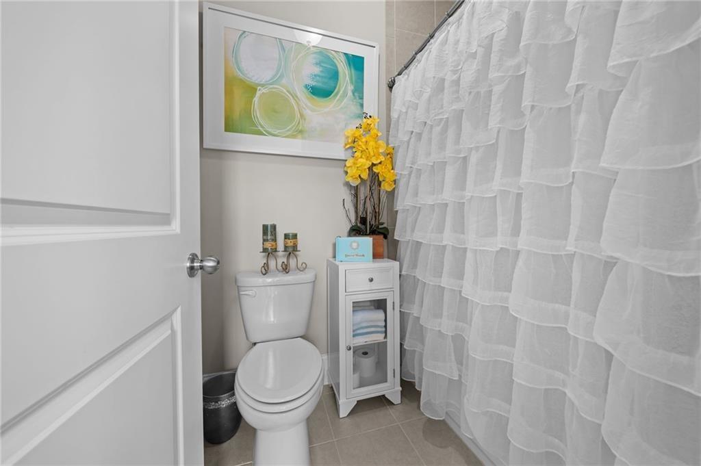 332 Symphony Way. SE