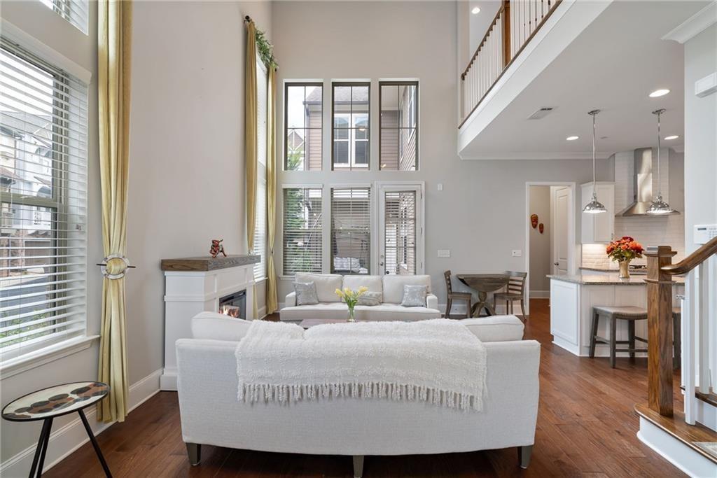 332 Symphony Way. SE