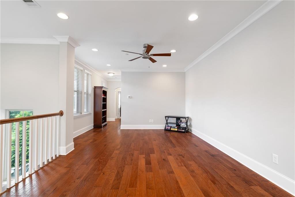 332 Symphony Way. SE