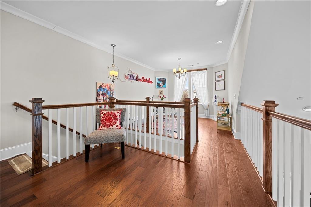 332 Symphony Way. SE