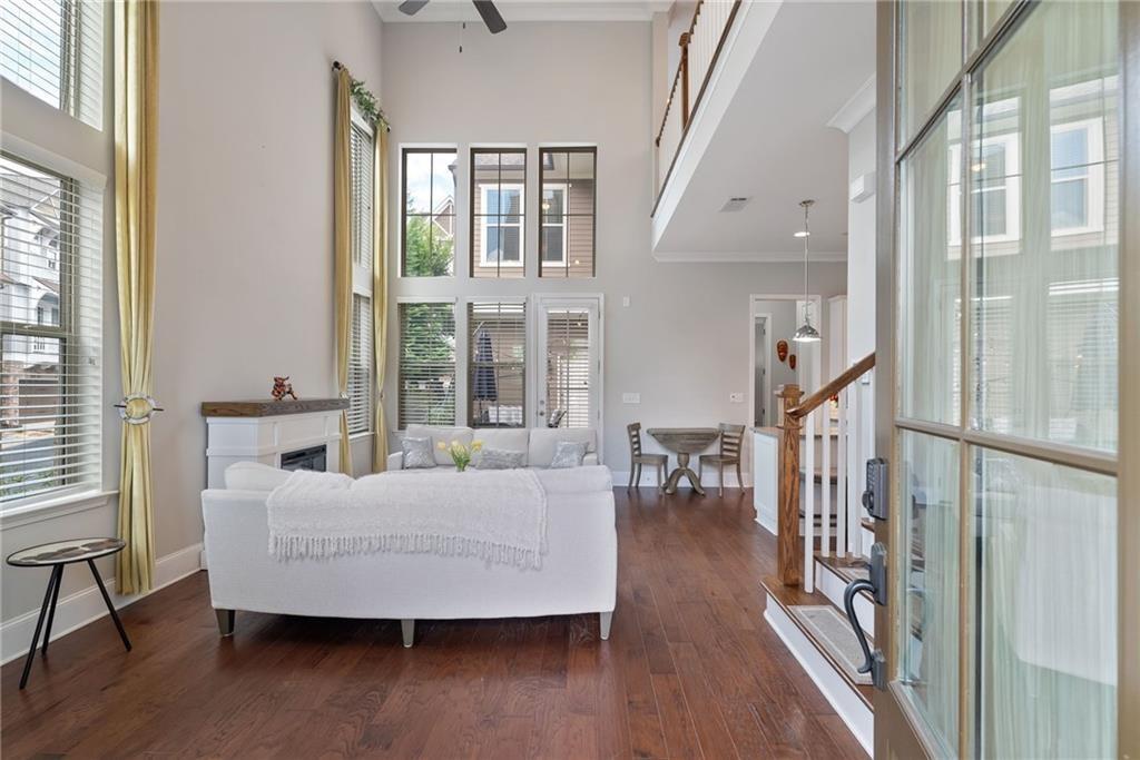 332 Symphony Way. SE