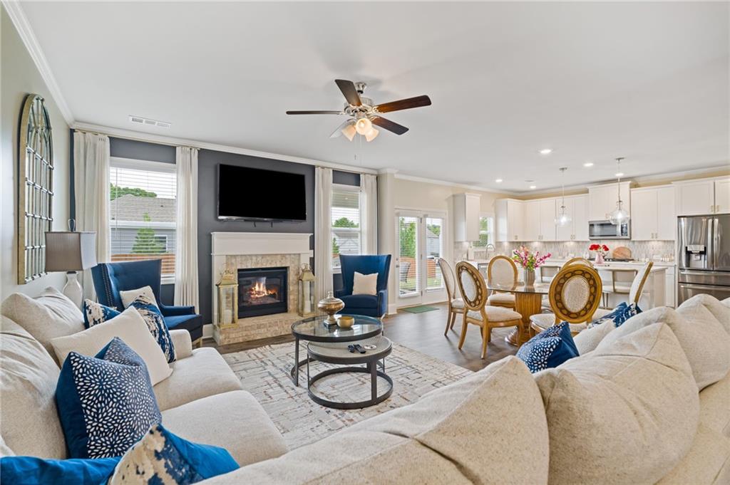 304 Ellenton Place