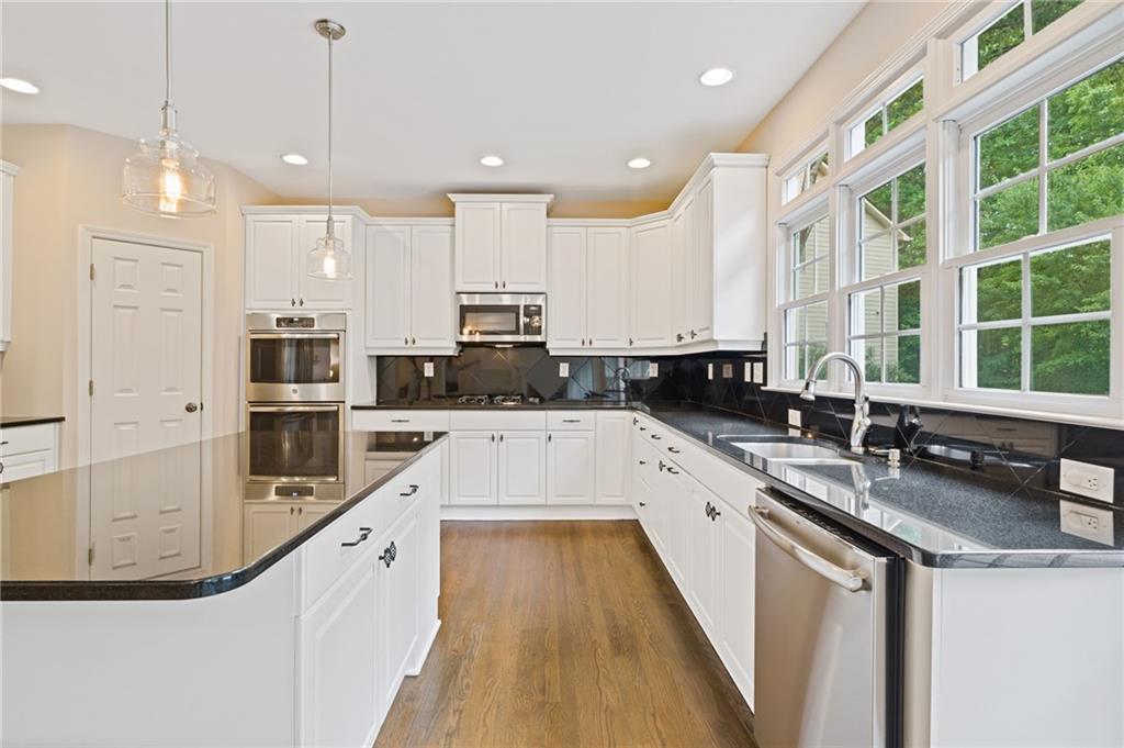 1211 Bonshaw Trail
