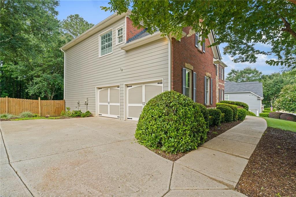 1211 Bonshaw Trail
