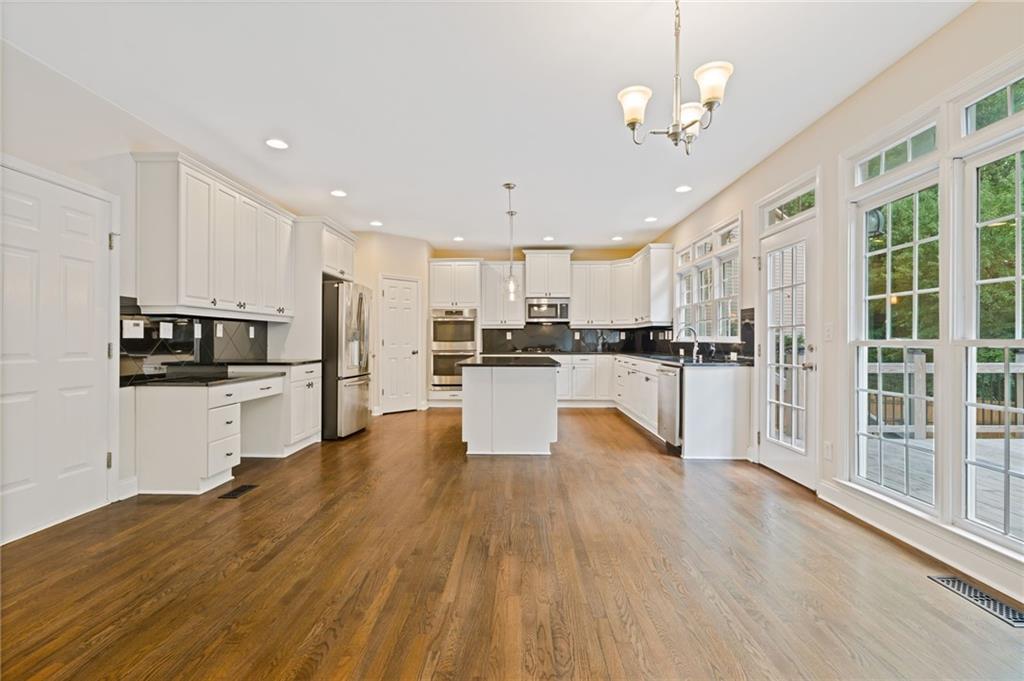 1211 Bonshaw Trail