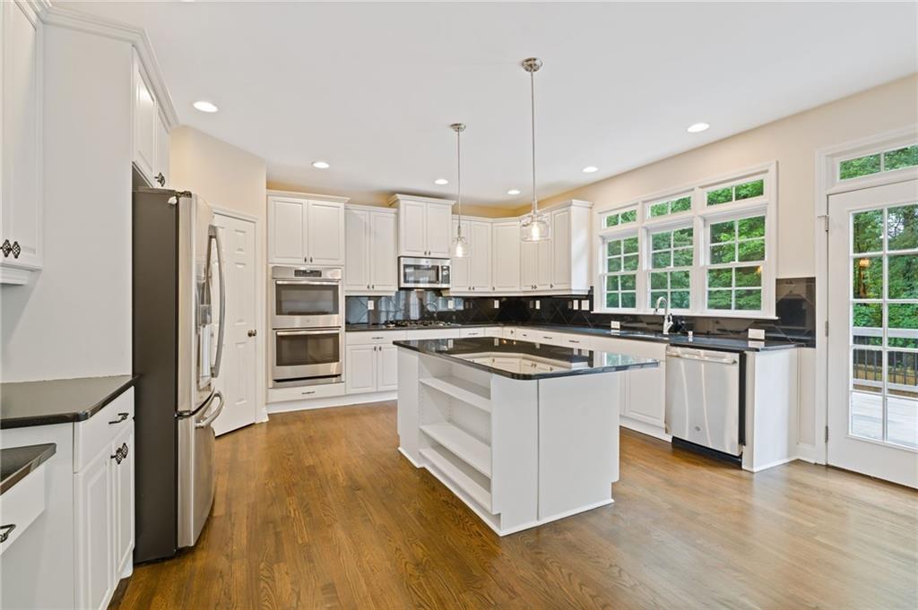 1211 Bonshaw Trail