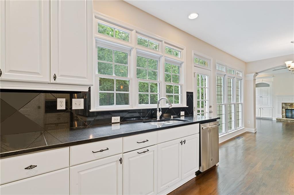 1211 Bonshaw Trail