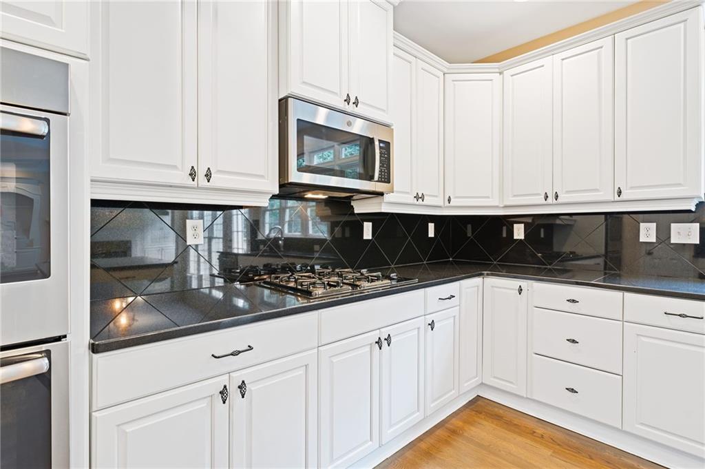 1211 Bonshaw Trail