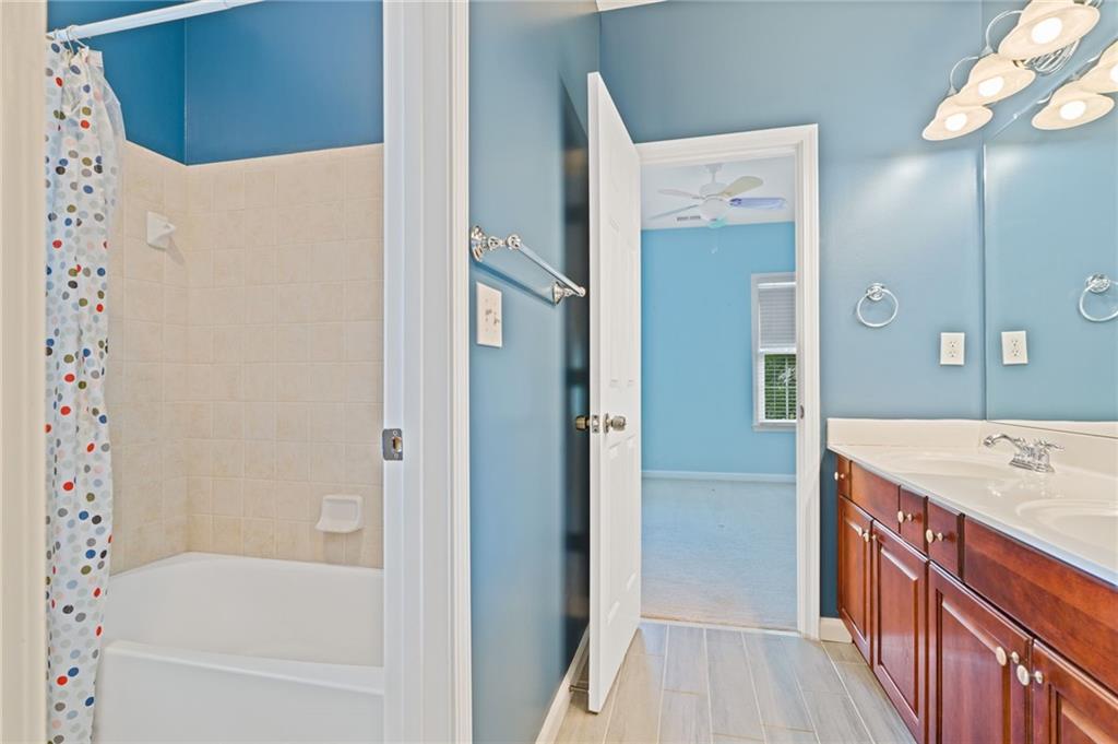 1211 Bonshaw Trail