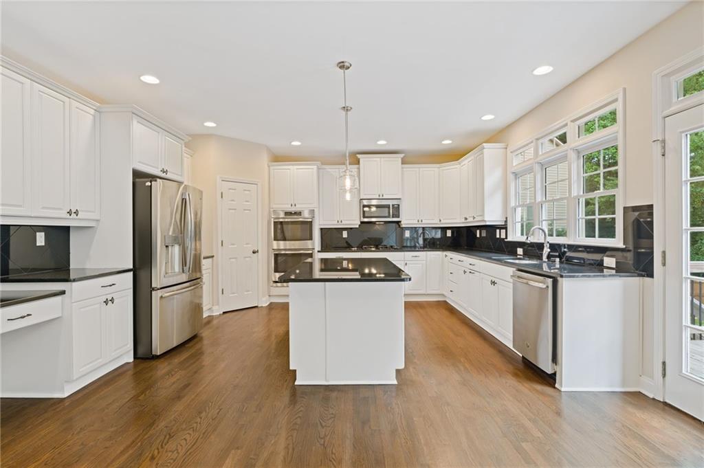 1211 Bonshaw Trail