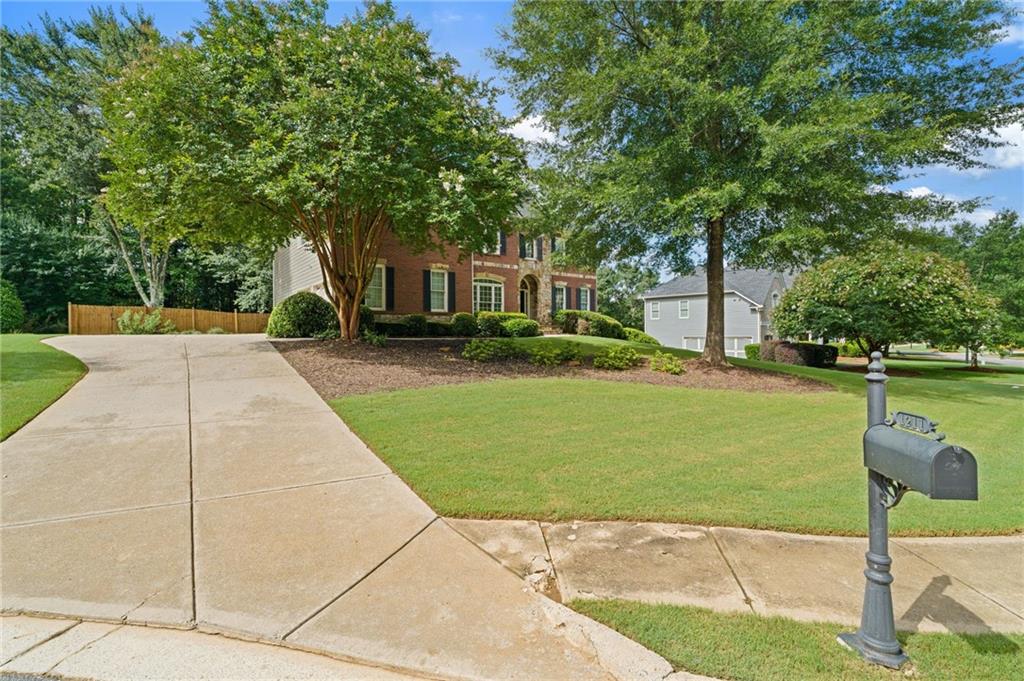 1211 Bonshaw Trail