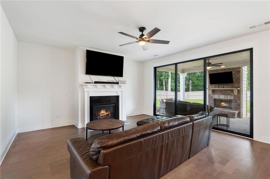 2453 Oxenwood Drive SW