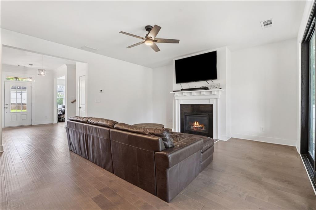 2453 Oxenwood Drive SW
