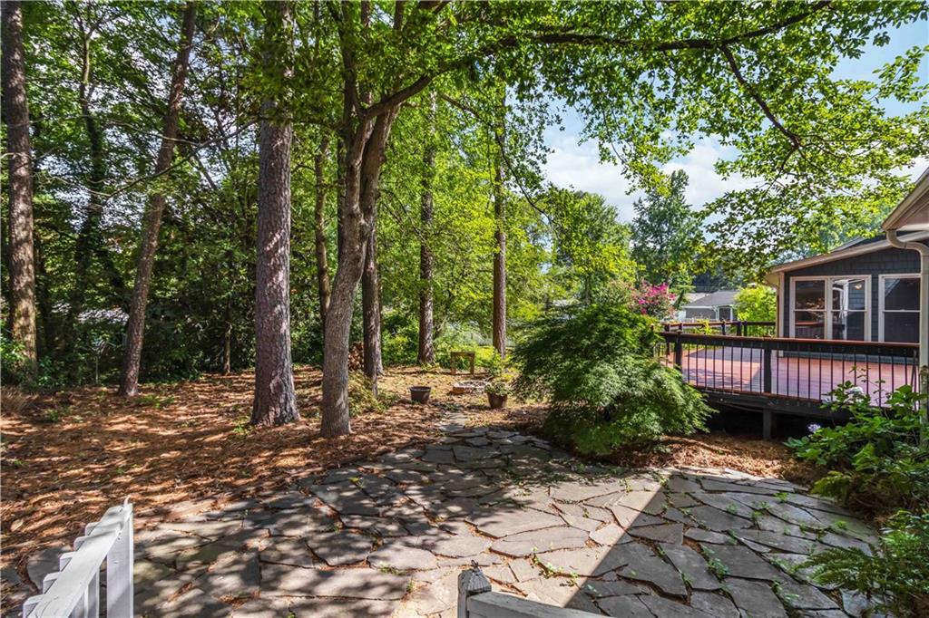 1367 Lansdowne Court SW
