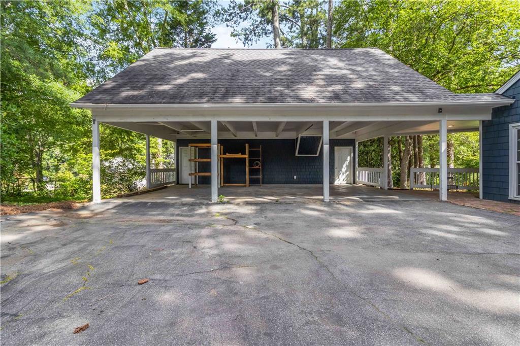 1367 Lansdowne Court SW