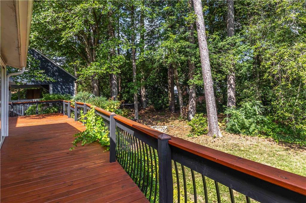 1367 Lansdowne Court SW