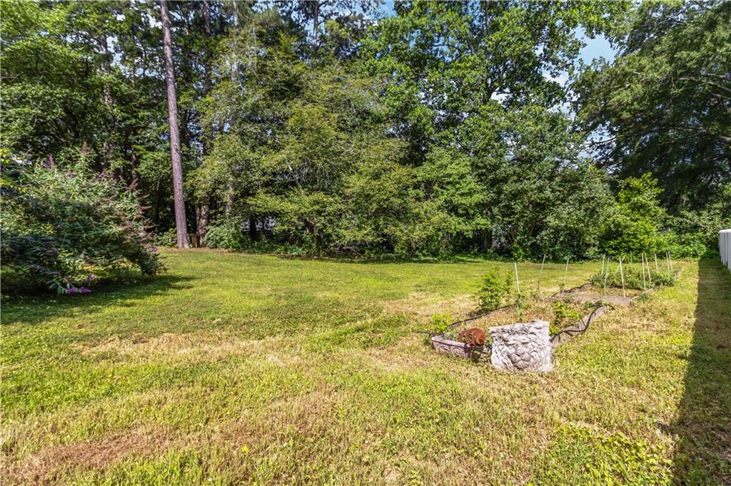1367 Lansdowne Court SW