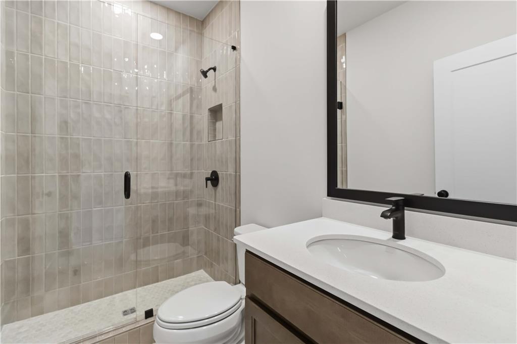 3090 Waterfront Circle