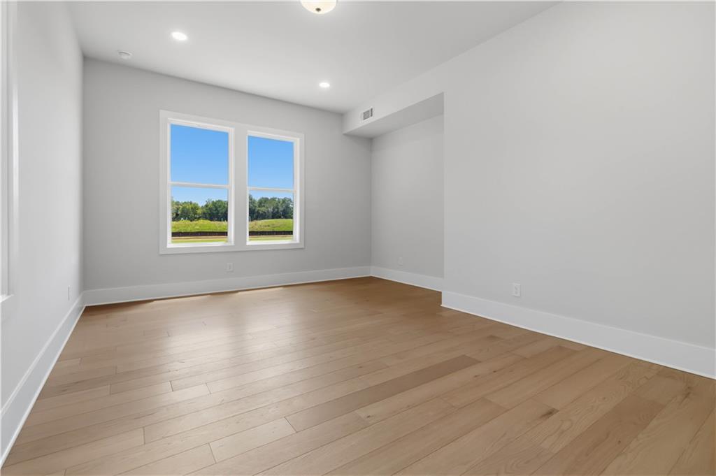 3090 Waterfront Circle