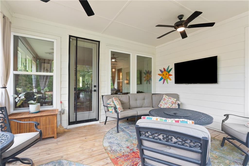 318 Carriage Glen Lane