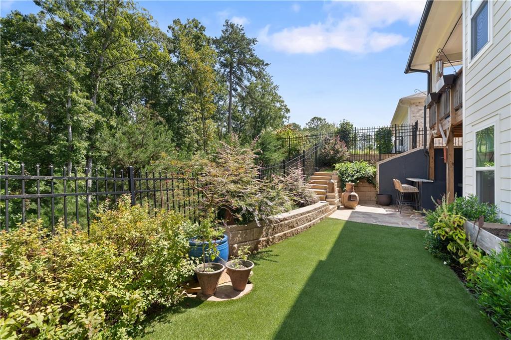 318 Carriage Glen Lane