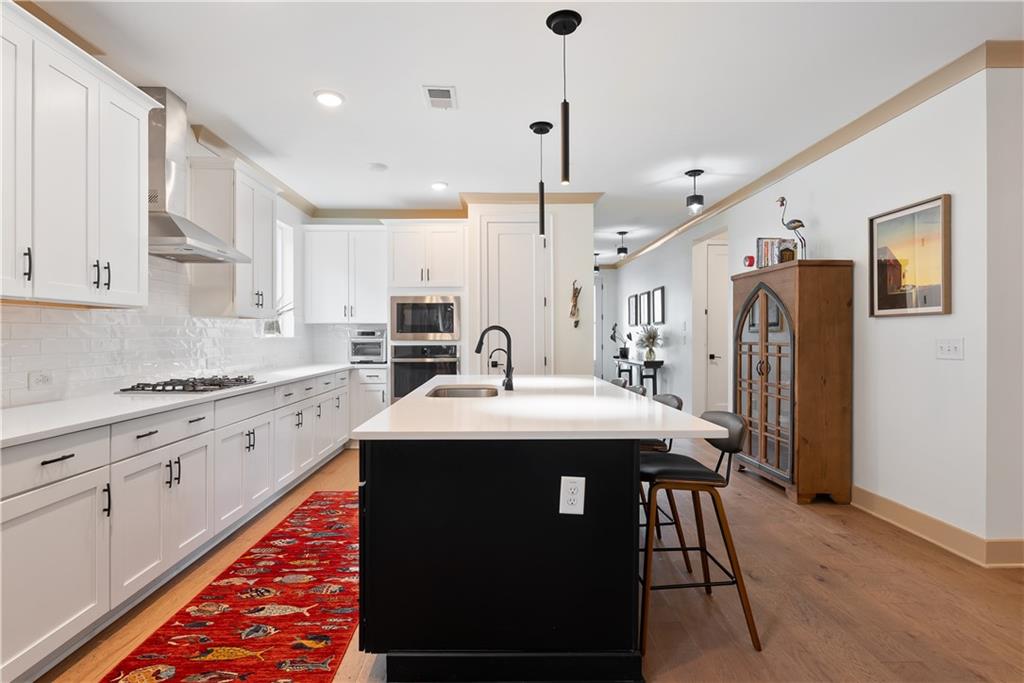 318 Carriage Glen Lane