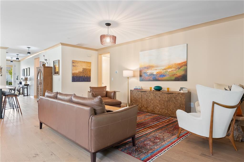 318 Carriage Glen Lane