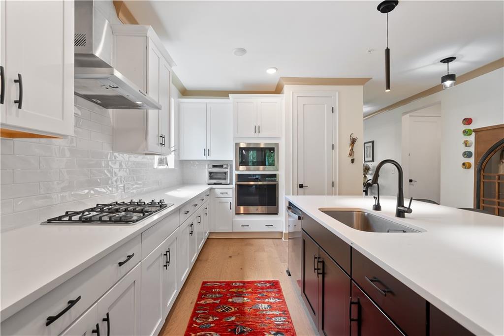 318 Carriage Glen Lane