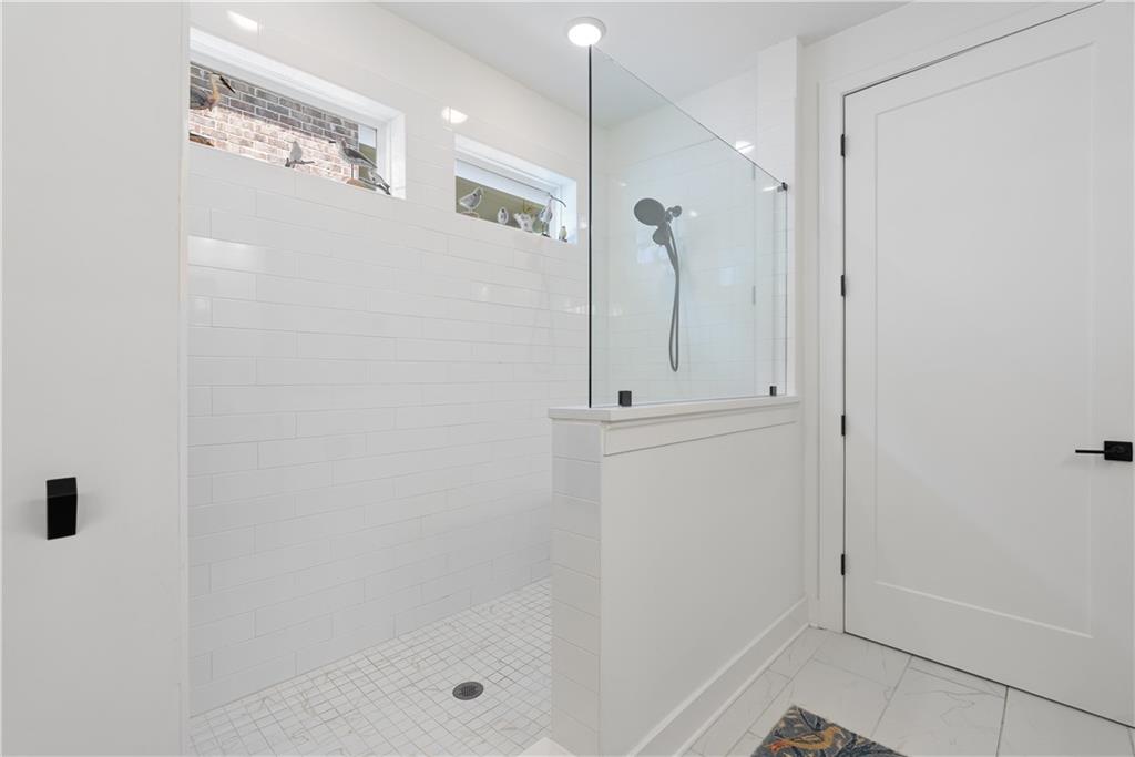 318 Carriage Glen Lane