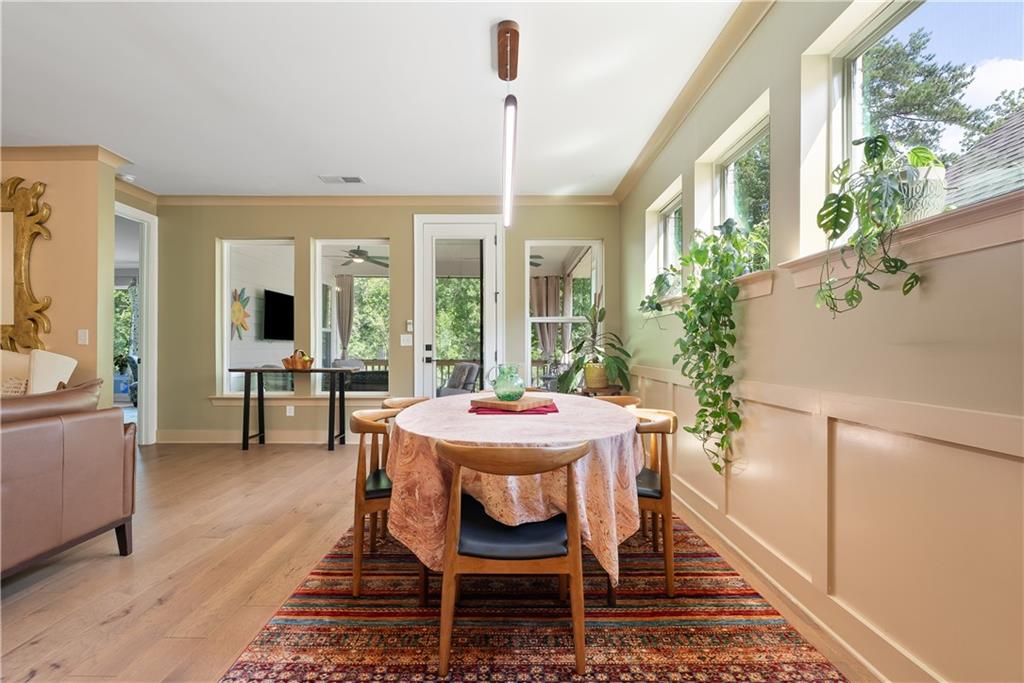 318 Carriage Glen Lane