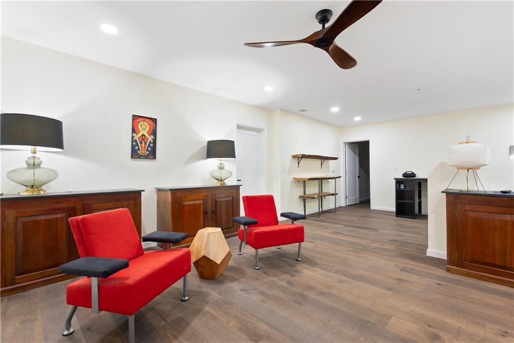 318 Carriage Glen Lane