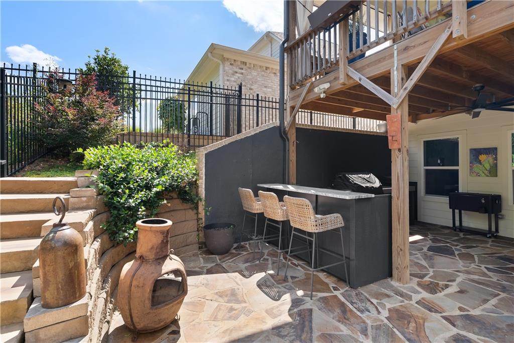 318 Carriage Glen Lane