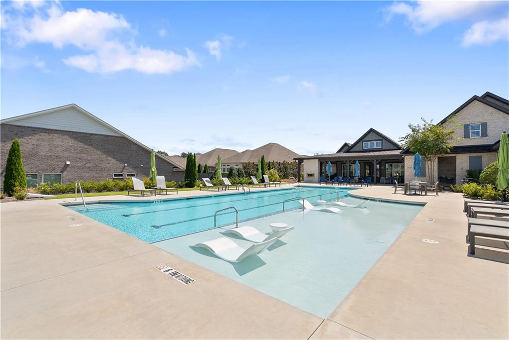 318 Carriage Glen Lane