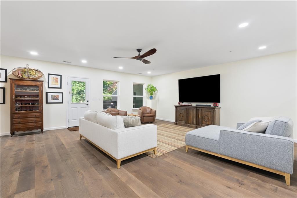 318 Carriage Glen Lane