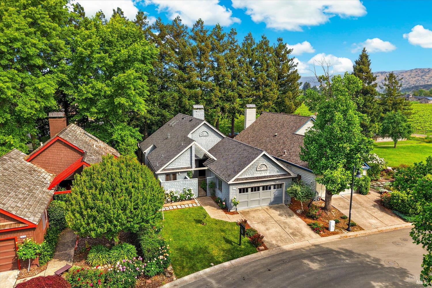 1866 Oak Circle