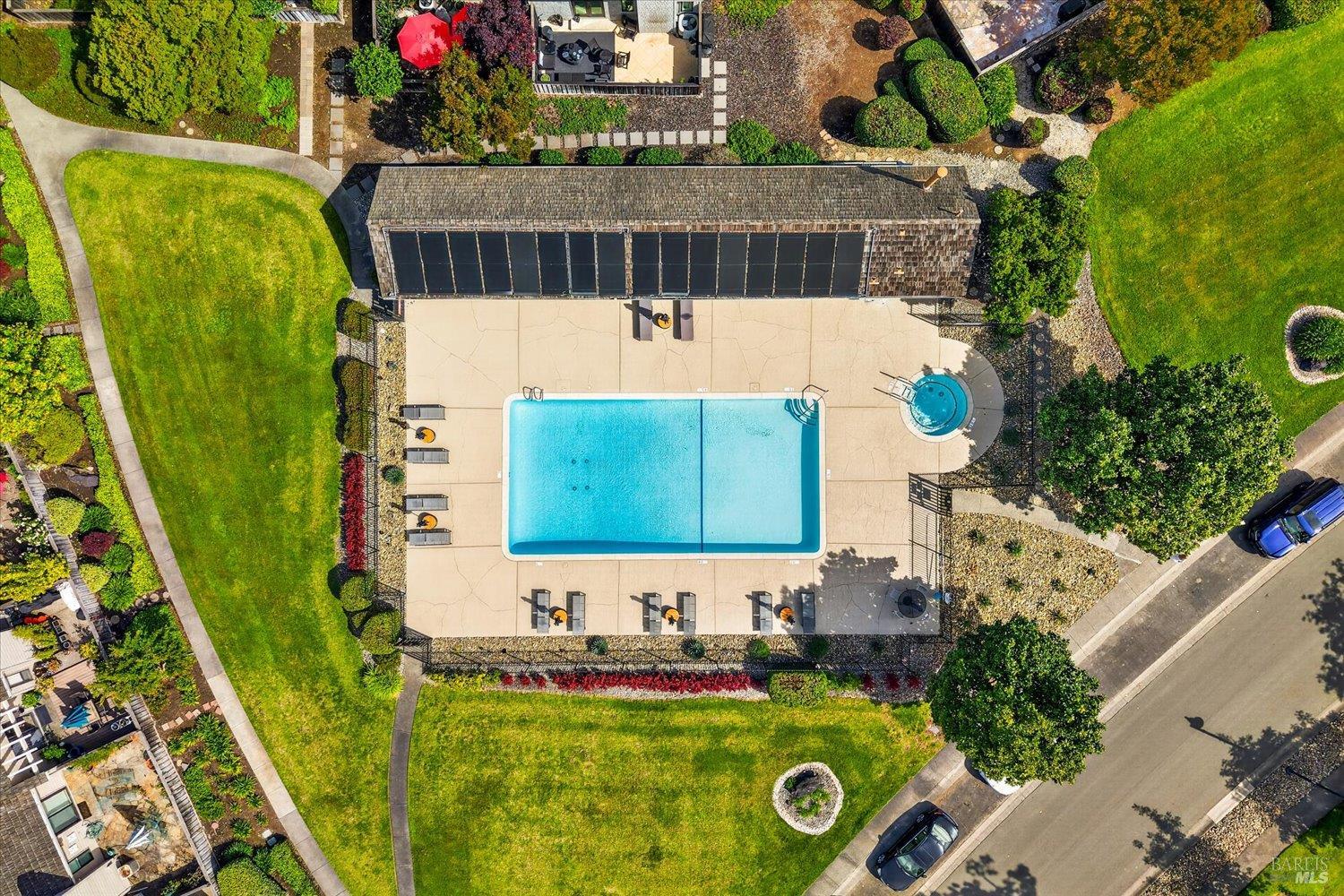 1866 Oak Circle