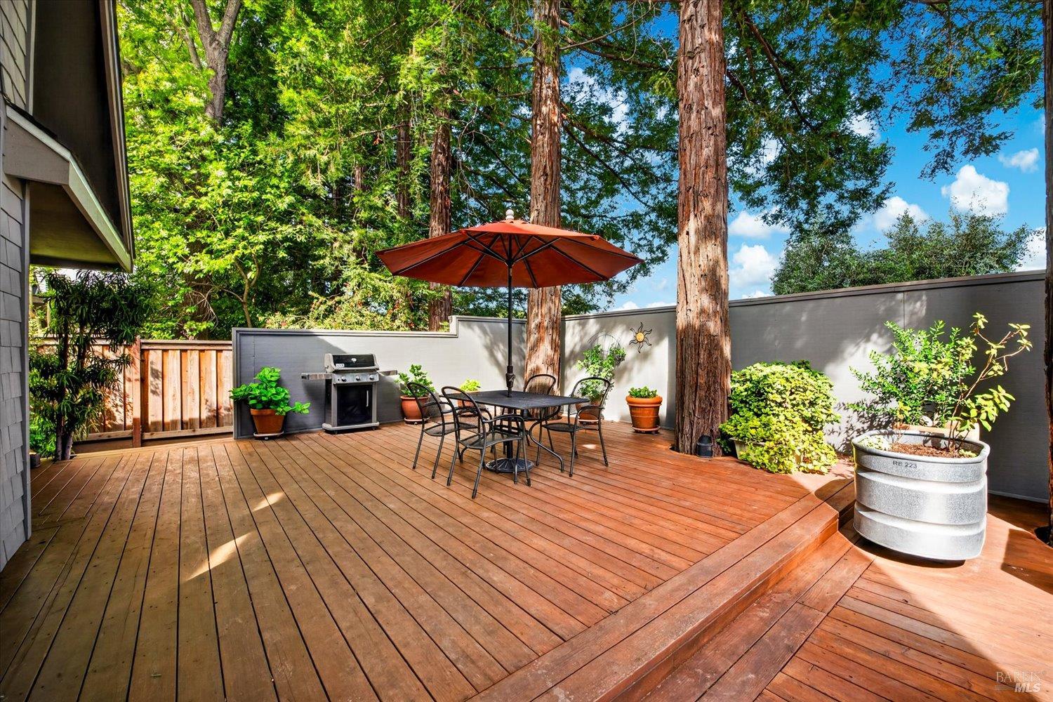 1866 Oak Circle